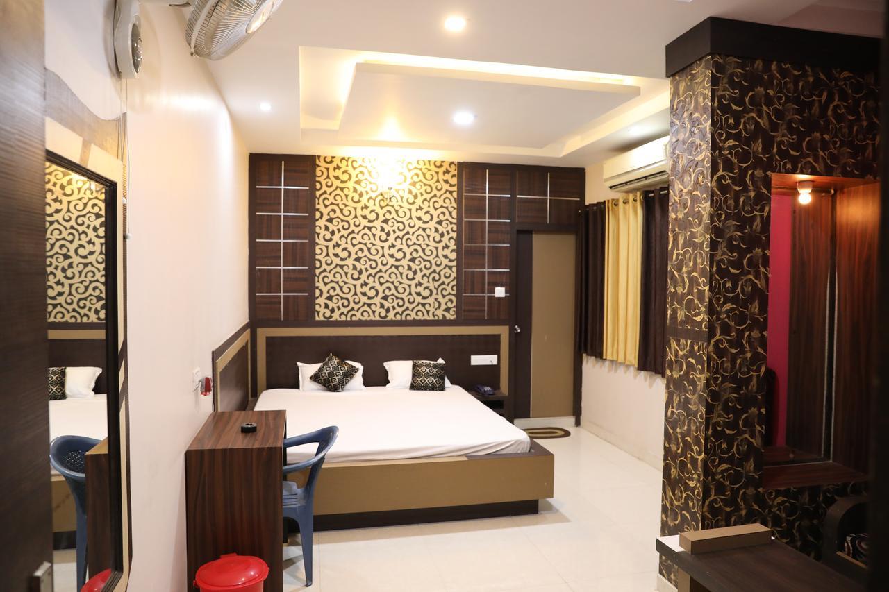 Hotel Kunal Dhanbad Bagian luar foto